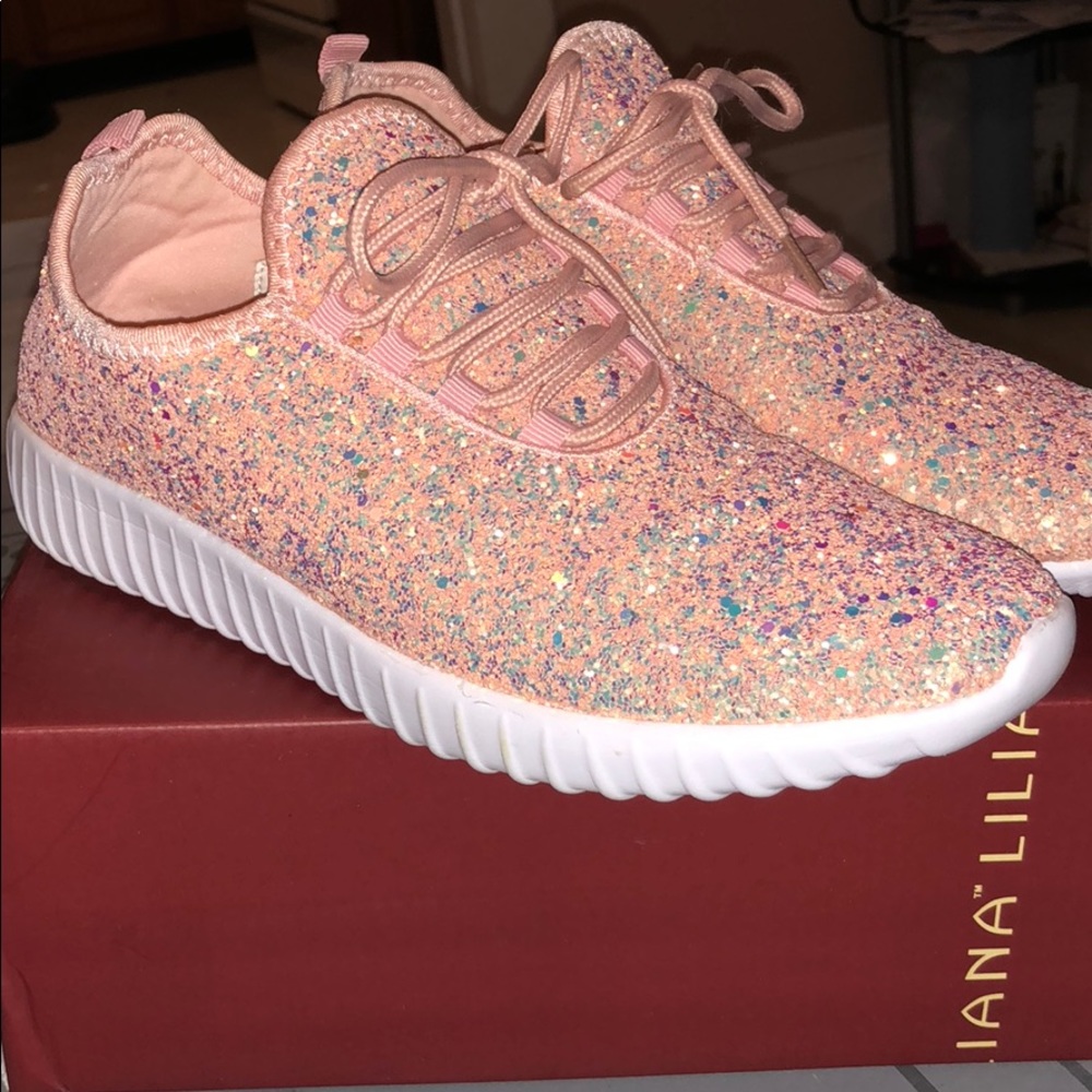 Fashion nova sneakers
